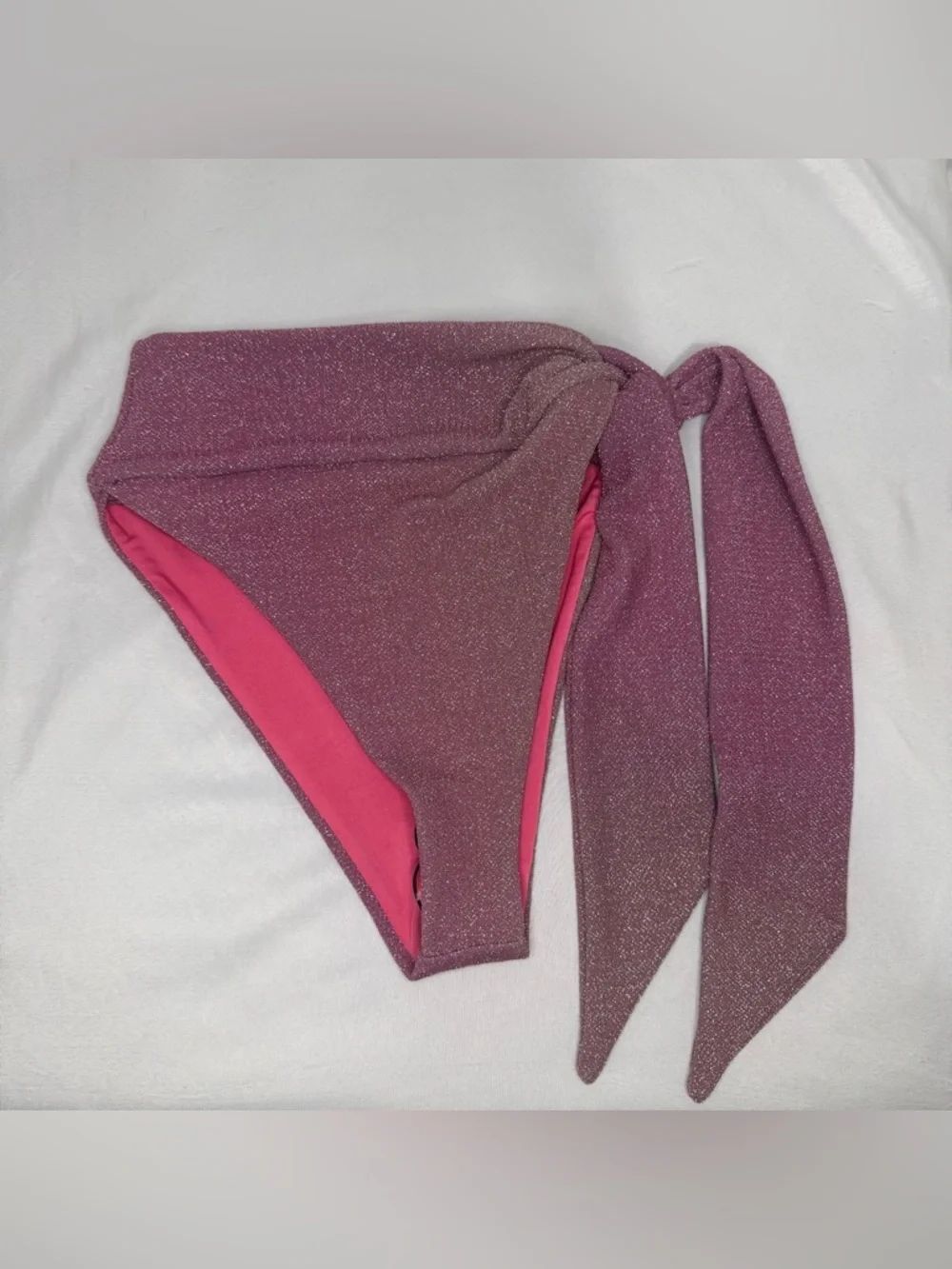 Beach Riot Metallic Bikini
Bottom with Side Tie Size XS